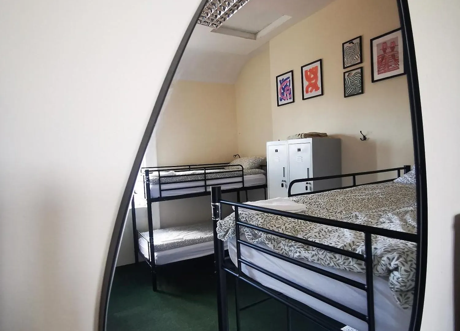 Botanic Avenue Hostel Less Than A Mile From The City Centre Belfast