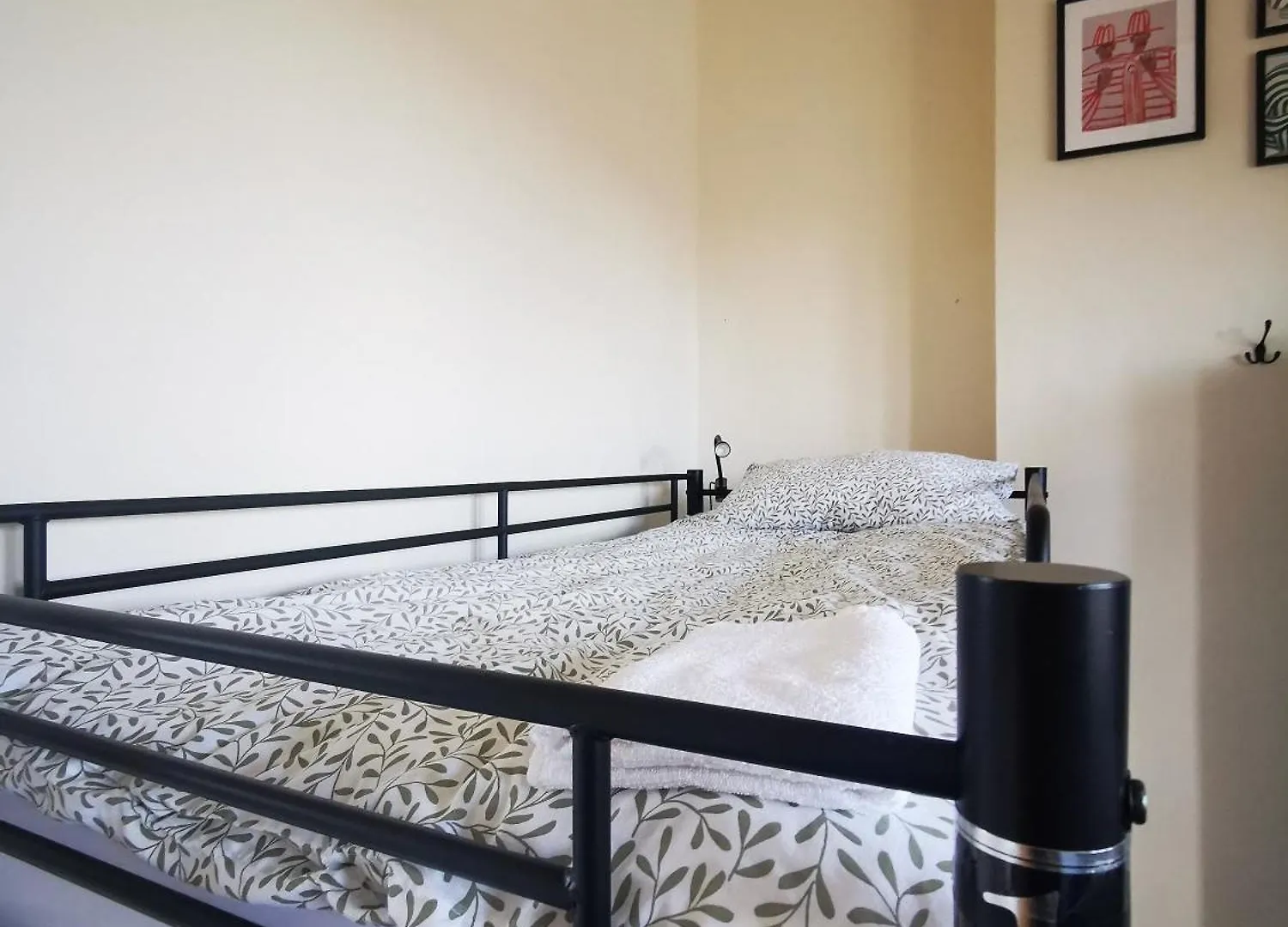 Botanic Avenue Hostel Less Than A Mile From The City Centre Belfast United Kingdom
